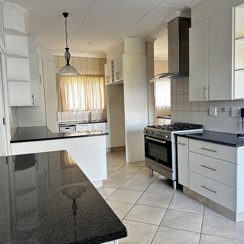 3 Bedroom Property for Sale in Fraaiuitsig Western Cape